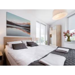 Domek na uboczu - fotografia na płótnie - 120x80 cm