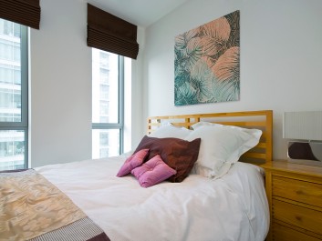 Monstera deliciosa - nowoczesny obraz do sypialni - 80x80 cm