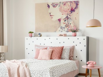 Kwiat kobiecości - nowoczesny obraz na płótnie - 120x80 cm