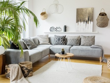 Znajomi nieznajomi - nowoczesny obraz na płótnie - 50x70 cm Znajomi nieznajomi - nowoczesny obraz na płótnie - 50x70 cm