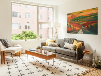 Jesienny szpaler - nowoczesny obraz do salonu - 120x80 cm