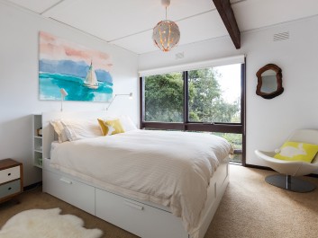 Samotny rejs - nowoczesny obraz do sypialni - 120x80 cm