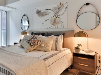 Kwiat pustyni  - nowoczesny obraz na płótnie - 120x80 cm